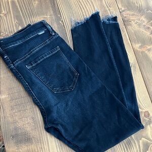 MOTHER The Stunner Zip Two Step Fray Dark Indigo Cropped Jeans